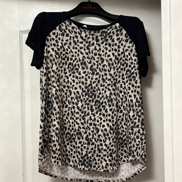 Rebecca Taylor tshirt. Leopard print.  Size Large - Picture 1 of 4